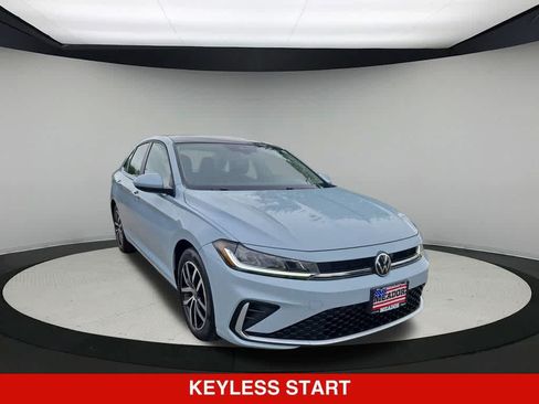 Used 2026 Volkswagen Jetta SE FWD image 8