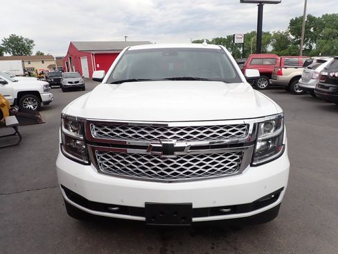 Used 2017 Chevrolet Suburban LT w/ LT Signature Package AWD/4WD image 2