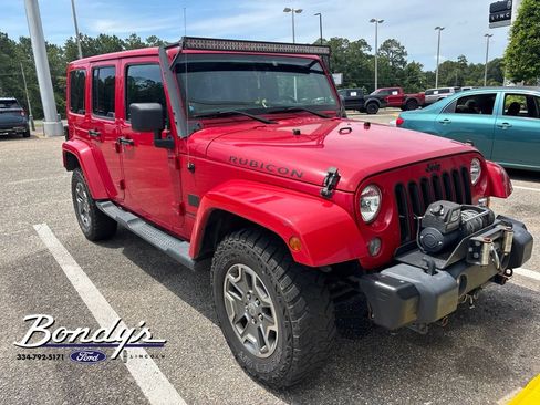 Used 2014 Jeep Wrangler Unlimited Rubicon w/ Connectivity Group AWD/4WD image 3