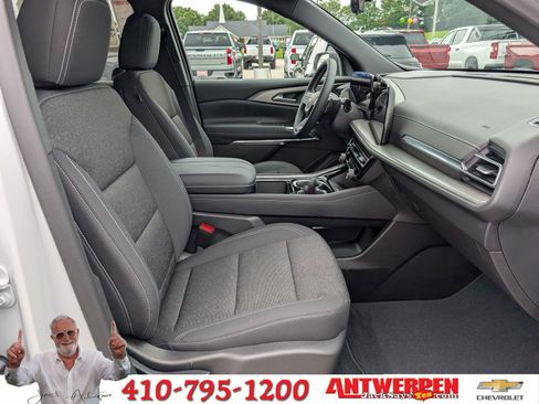 New 2026 Chevrolet Traverse LT w/ Driver Confidence Package image 8