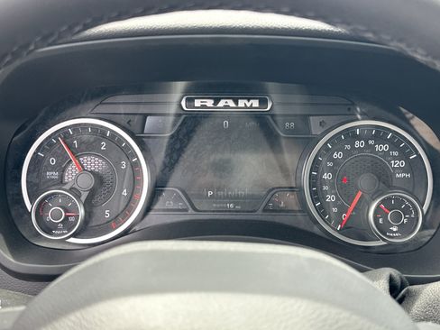 New 2026 RAM 5500 4x4 Crew Cab image 9