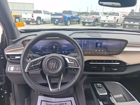 Used 2026 Buick Enclave Preferred w/ LPO, Floor Liner Package AWD/4WD image 18
