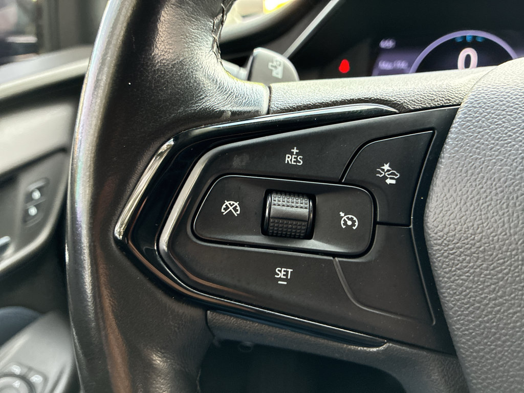 Used 2023 Chevrolet Bolt EUV LT w/ Convenience Package FWD image 24