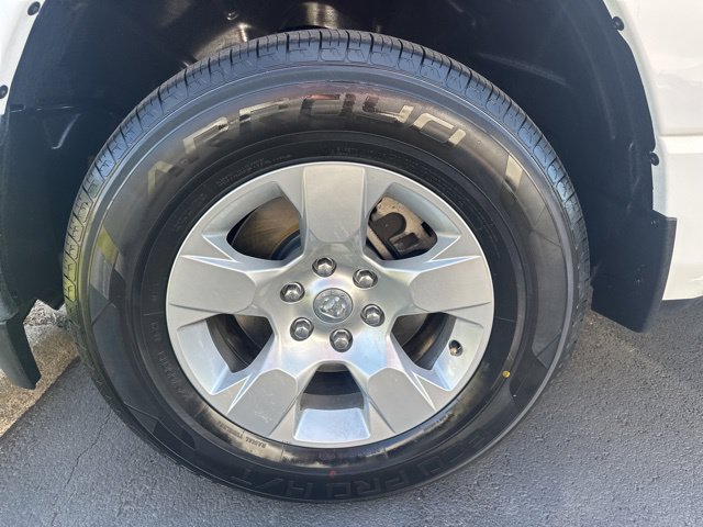 Used 2022 RAM 1500 Big Horn AWD/4WD image 38