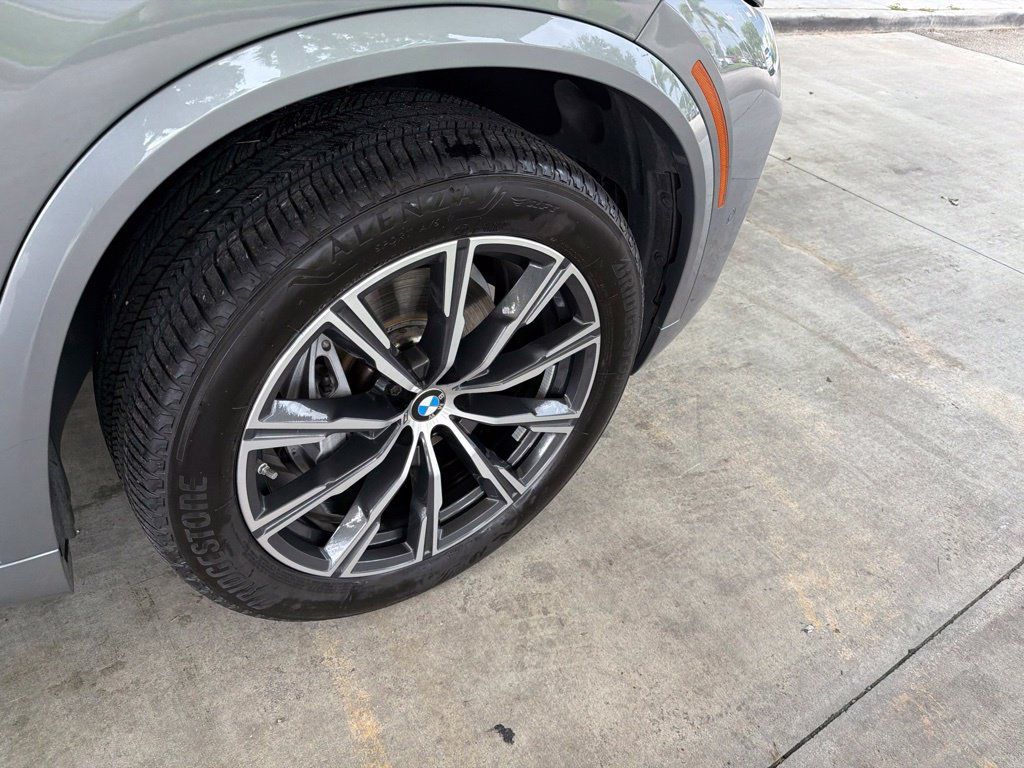 Used 2026 BMW X5 sDrive40i w/ M Sport Package RWD image 27