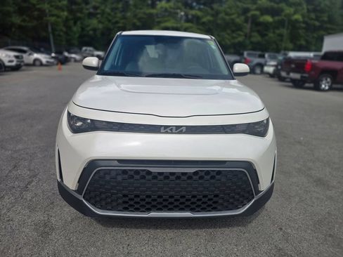 Used 2024 Kia Soul LX FWD image 2