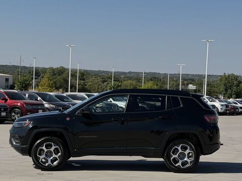Used 2022 Jeep Compass Trailhawk w/ Trailhawk Elite Group AWD/4WD image 3