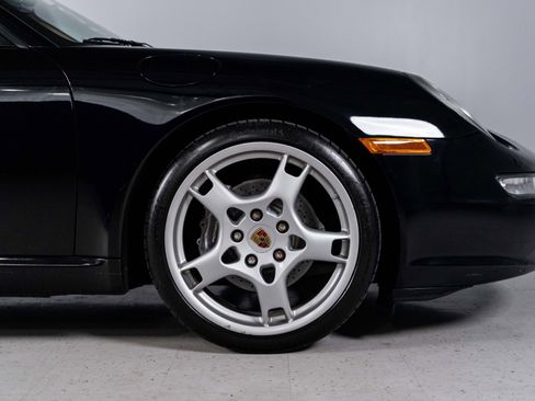 Used 2006 Porsche 911 Carrera RWD image 37