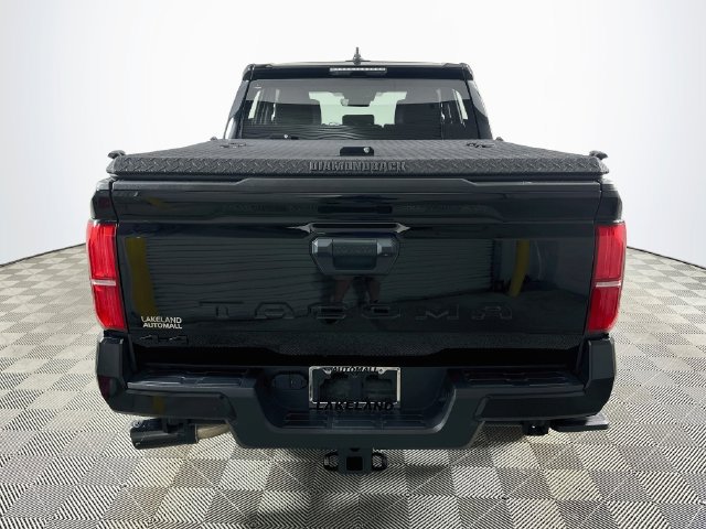 Used 2024 Toyota Tacoma TRD Sport AWD/4WD image 4