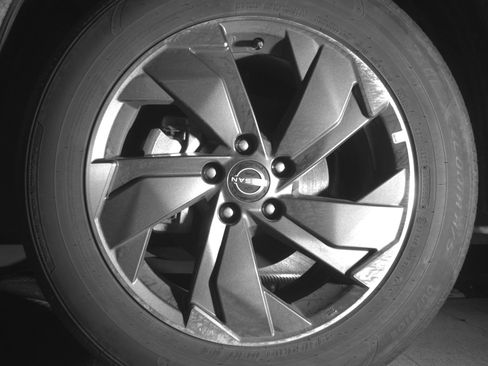Used 2025 Nissan Rogue SV FWD image 12