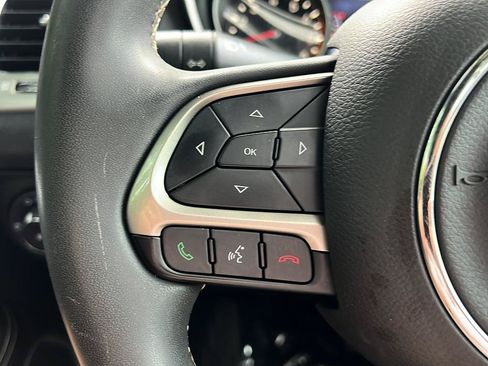 Used 2021 Jeep Compass Latitude w/ Sun and Sound Group FWD image 35