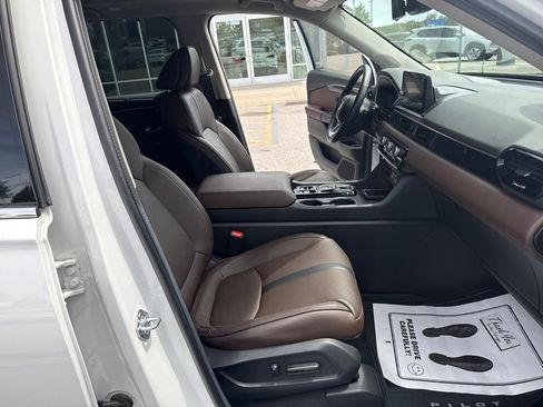 Used 2024 Honda Pilot Elite image 33