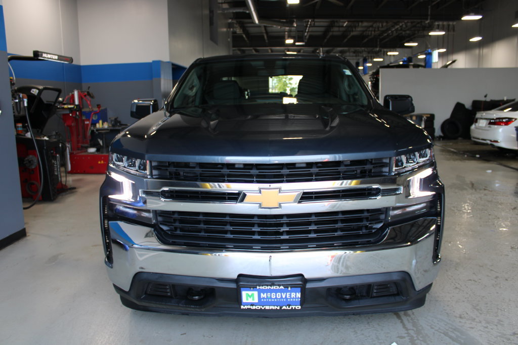 Used 2021 Chevrolet Silverado 1500 LT AWD/4WD image 2