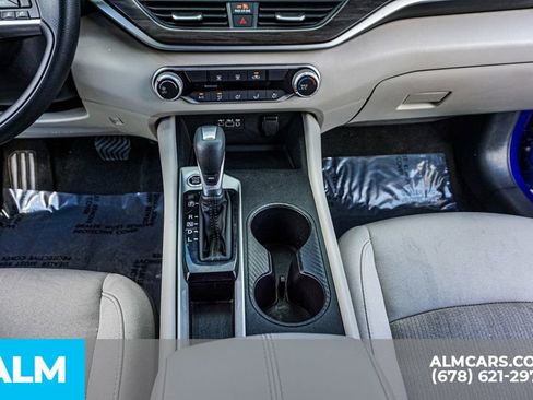 Used 2025 Nissan Altima 2.5 SV image 39