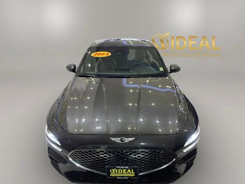 Used 2023 Genesis G70 2.0T image 2