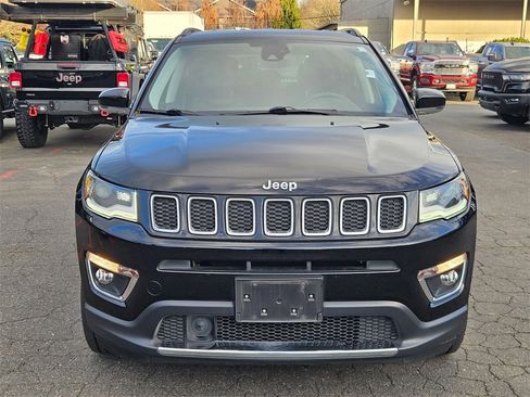 Certified 2018 Jeep Compass Limited image 2