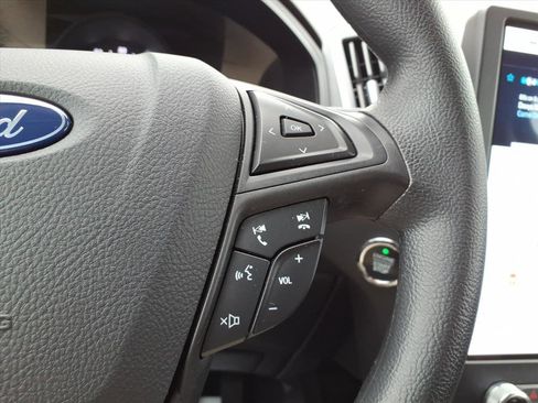 Used 2024 Ford Edge SEL w/ Convenience Package image 17