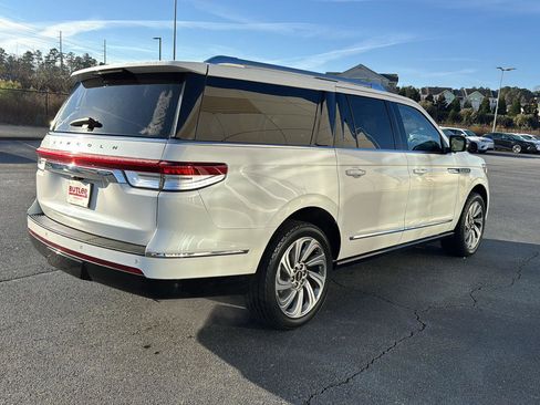 Used 2022 Lincoln Navigator L Reserve image 5
