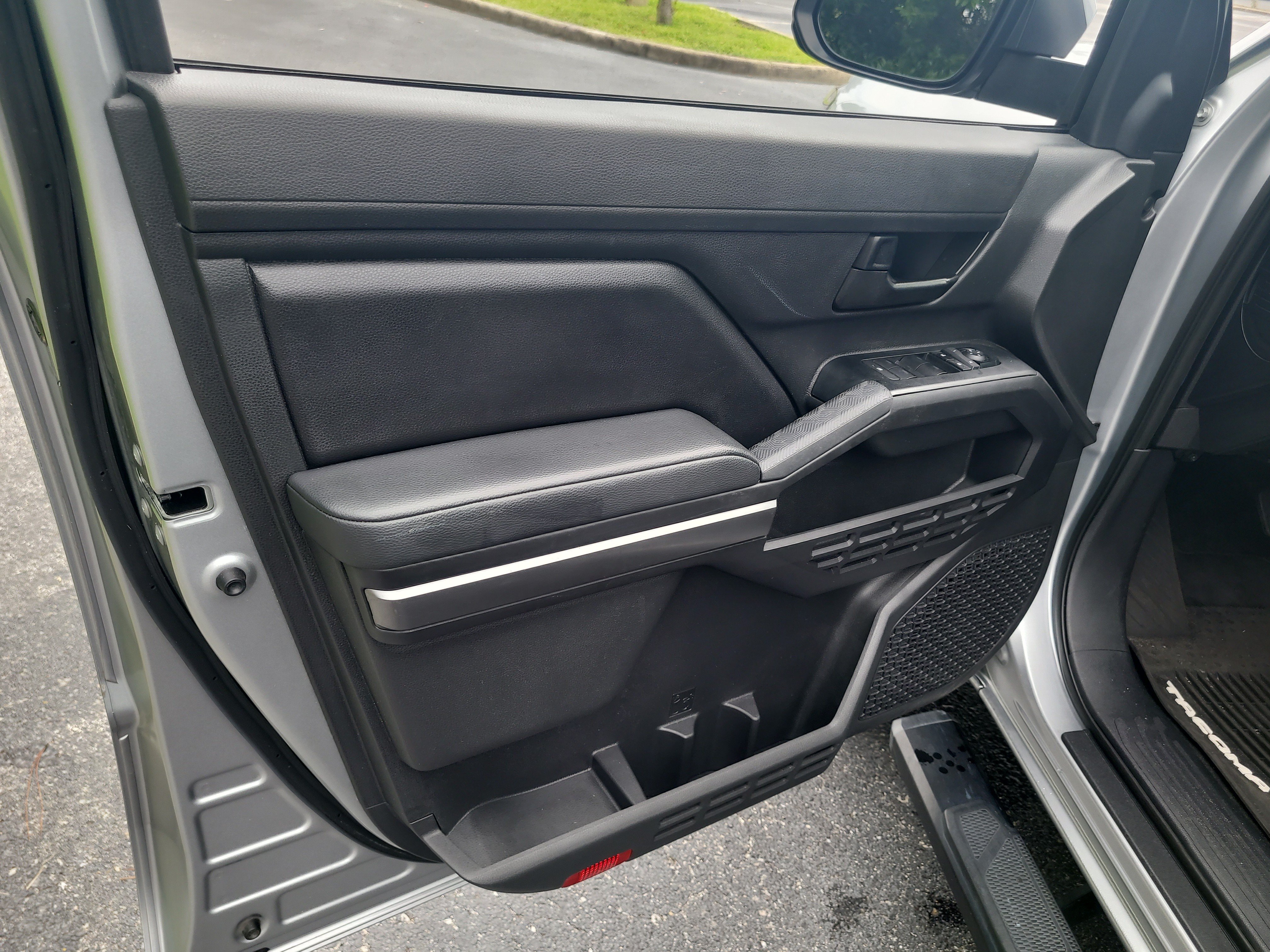 Certified 2024 Toyota Tacoma SR5 RWD image 17