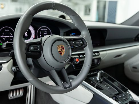 Used 2026 Porsche 911 Carrera GTS RWD image 28