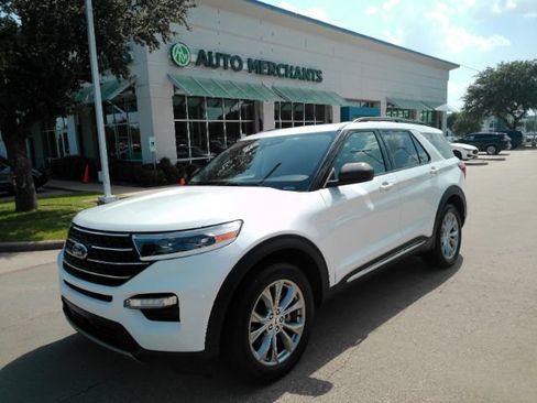 Used 2021 Ford Explorer XLT w/ Equipment Group 202A AWD/4WD image 1
