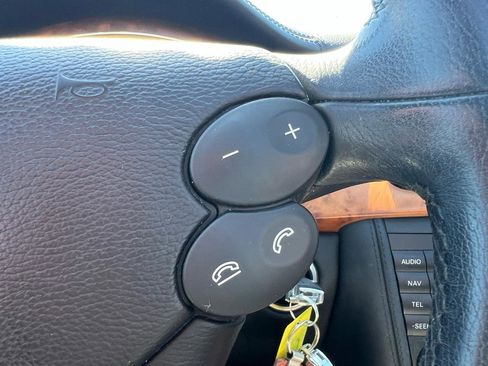 Used 2006 Mercedes-Benz CLS 500 image 52