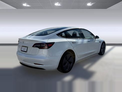 Used 2023 Tesla Model 3 Standard Range image 7