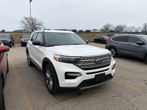 Used 2022 Ford Explorer Limited w/ Equipment Group 301A image 4
