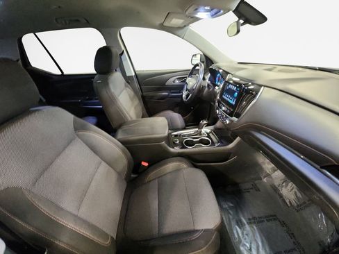 Used 2018 Chevrolet Traverse LT image 26