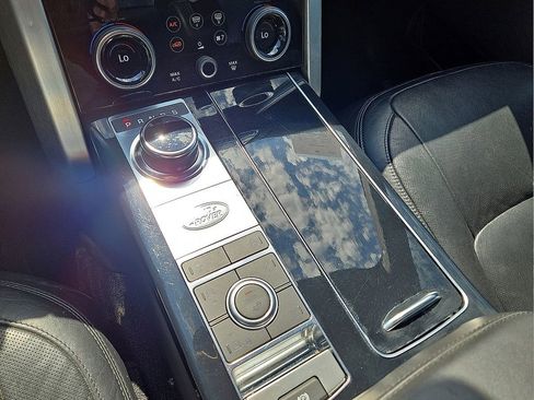 Used 2019 Land Rover Range Rover Autobiography image 29