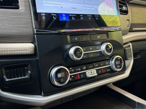 Used 2024 Ford Expedition Max Limited image 62