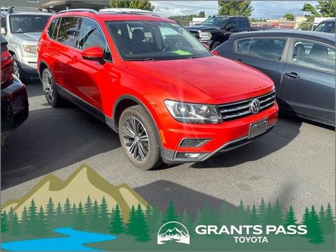 Used 2018 Volkswagen Tiguan SEL AWD/4WD image 1