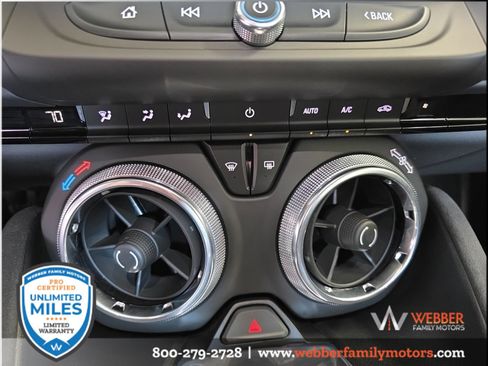 Used 2022 Chevrolet Camaro LT w/ Technology Package RWD image 17