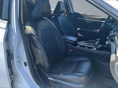Used 2023 Nissan Altima 2.5 SR AWD/4WD image 28