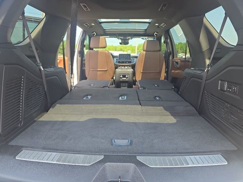 Used 2023 Chevrolet Tahoe High Country w/ Premium Package AWD/4WD image 11