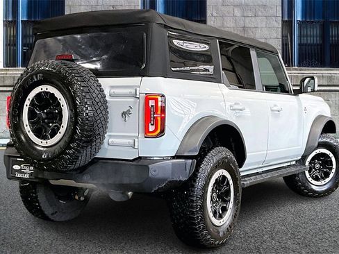 Used 2022 Ford Bronco Outer Banks w/ Sasquatch Package image 11