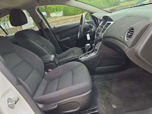 Used 2012 Chevrolet Cruze LT FWD image 22