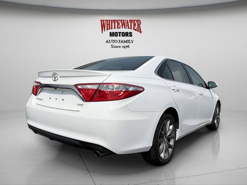 Used 2016 Toyota Camry XSE image 5