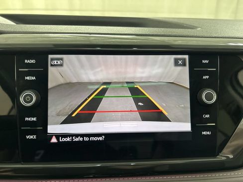 Used 2023 Volkswagen Taos SEL AWD/4WD image 17