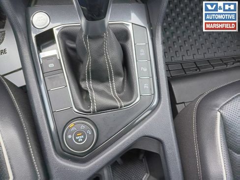 Used 2022 Volkswagen Tiguan SEL R-Line AWD/4WD image 12