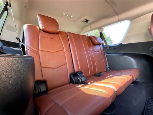 Used 2019 Cadillac Escalade ESV Premium Luxury image 27