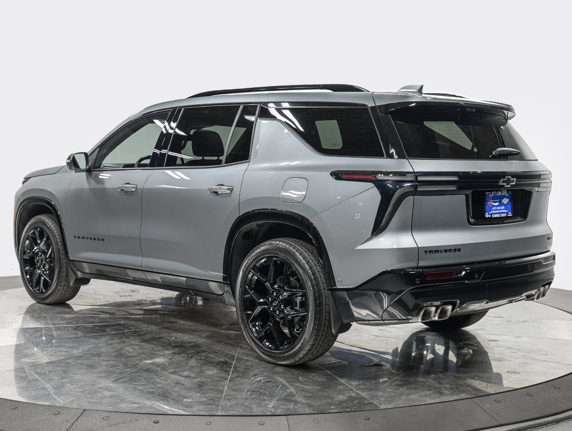 Used 2026 Chevrolet Traverse RS FWD image 4