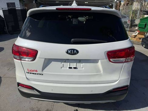 Used 2018 Kia Sorento EX w/ EX Advanced Touring Package FWD image 4