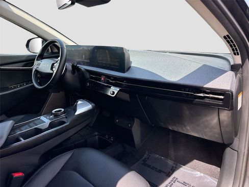 Used 2024 Kia EV6 Wind RWD image 29
