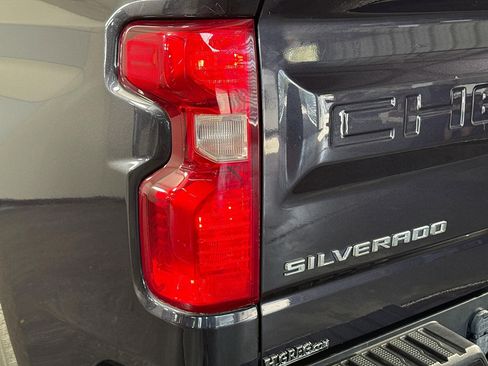 Used 2023 Chevrolet Silverado 1500 Custom RWD image 34