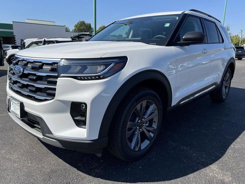 New 2025 Ford Explorer Active w/ Active Comfort Package image 12