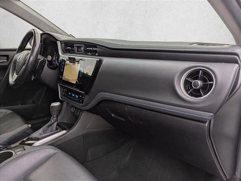 Used 2019 Toyota Corolla XSE image 28