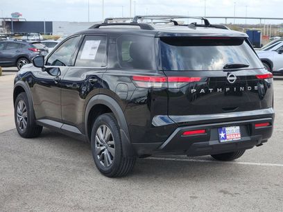 New 2026 Nissan Pathfinder SV