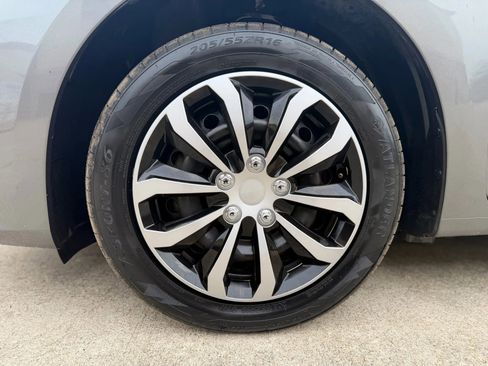 Used 2018 Nissan Sentra S image 35