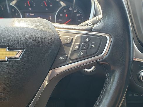 Used 2021 Chevrolet Equinox LT FWD image 28